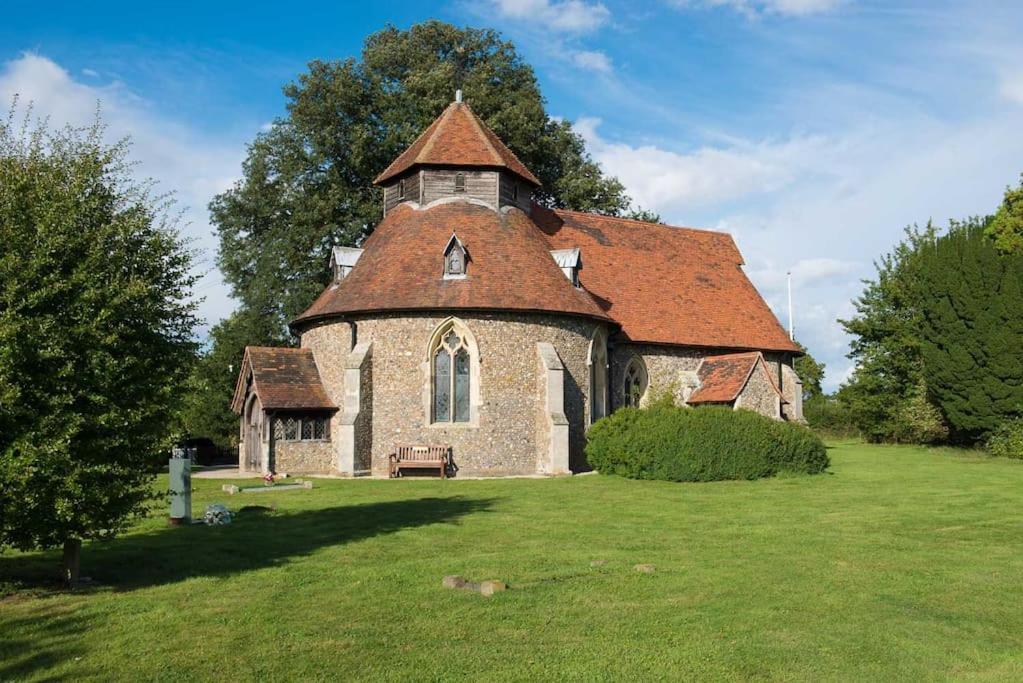 The Stables, Relax In 5 Star Style And Comfort With Lovely Walks All Around Maplestead Extérieur photo