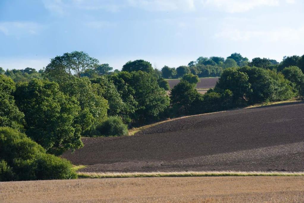 The Stables, Relax In 5 Star Style And Comfort With Lovely Walks All Around Maplestead Extérieur photo